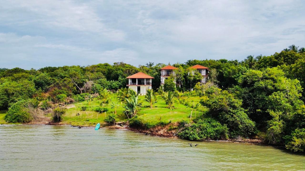 Ashansa Lagoon Resort Tangalle Exteriör bild
