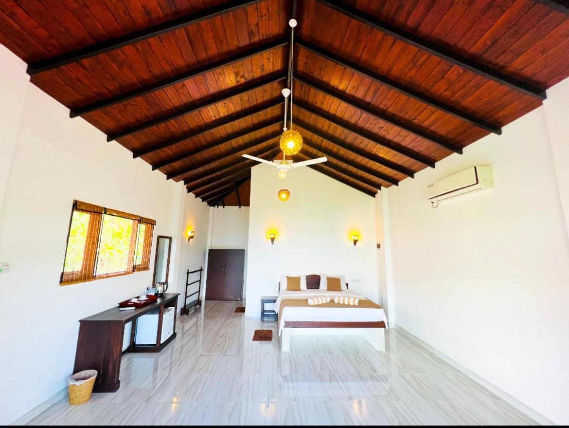 Ashansa Lagoon Resort Tangalle Exteriör bild