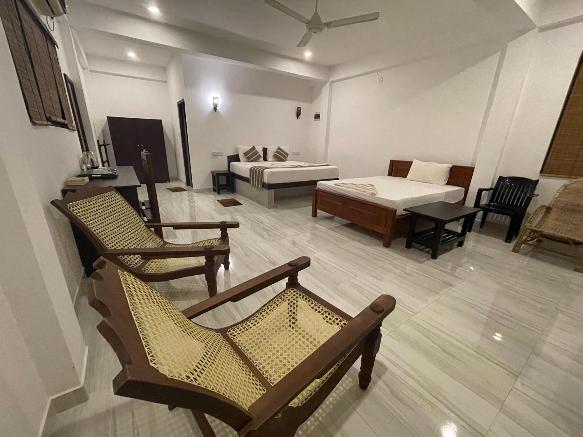 Ashansa Lagoon Resort Tangalle Exteriör bild