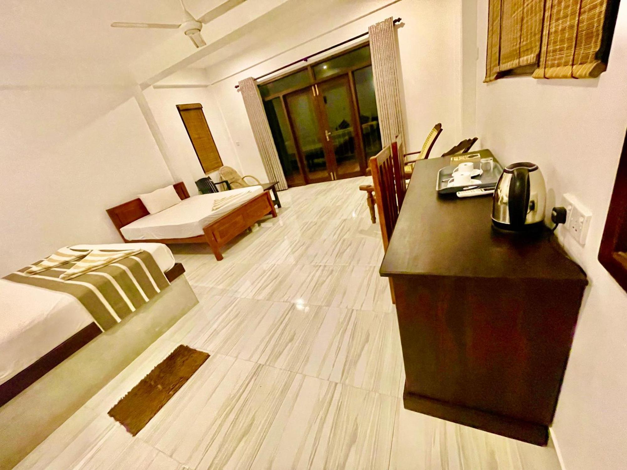 Ashansa Lagoon Resort Tangalle Exteriör bild