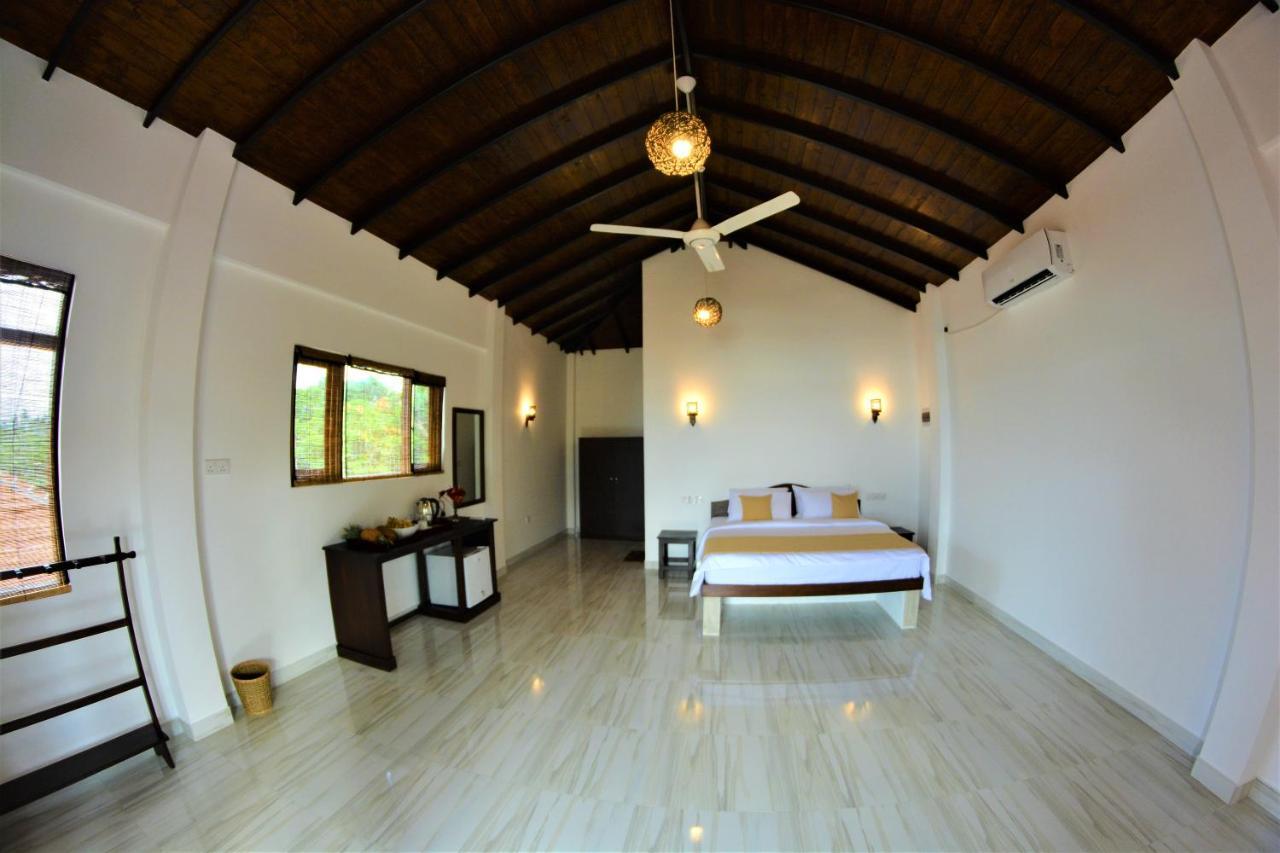 Ashansa Lagoon Resort Tangalle Exteriör bild